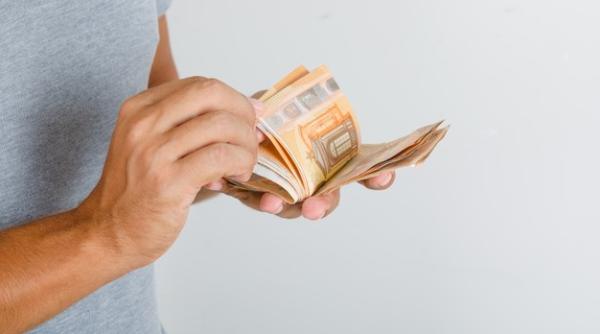 Salariul minim. Eurostat confirmă: Românii, printre cei mai amărâți europeni