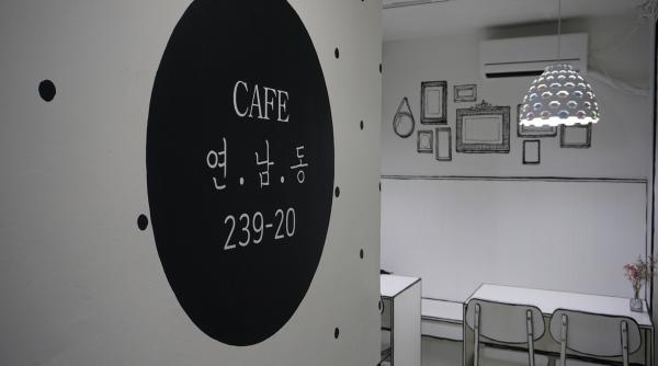 Ce se întâmplă la această CAFENEA din Thailanda