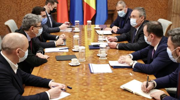 Guvernul face ANGAJĂRI Ce SUME oferă pentru un consultant de imagine digitală