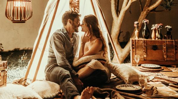 Bani pentru Valentine’s Day. Românii au spus cât vor cheltui. Răspuns SURPRINZĂTOARE