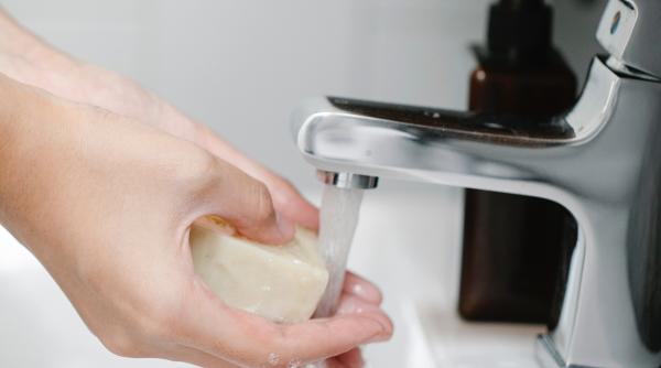 Un municipiu cu peste 200.000 locuitori riscă să rămână fără apă caldă. "E inacceptabil", spune primarul