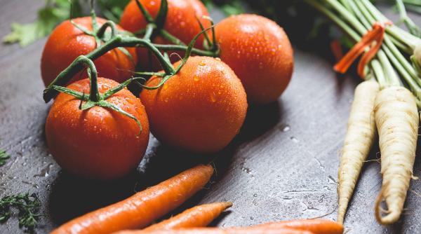 Pregătiţi-vă pentru preţuri mai mari! Avertismentul specialiştilor privind alimentele: Va fi dureros!