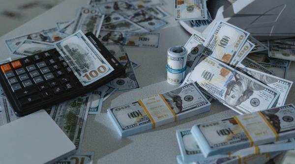 Miliardarul rus care s-a opus războiului din Ucraina a ajuns doar milionar