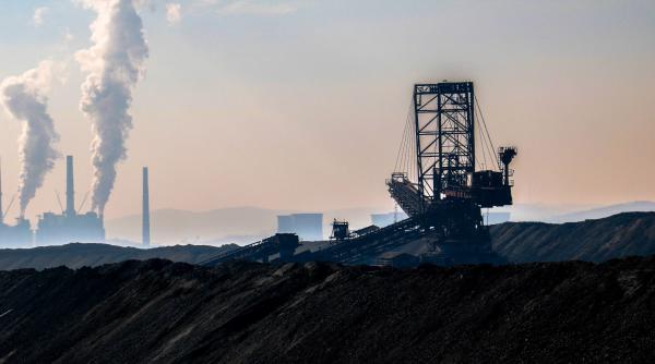 Revenim la cărbune? Bunoaica (CE Oltenia): Cu excavatoarele se pot face filme horror