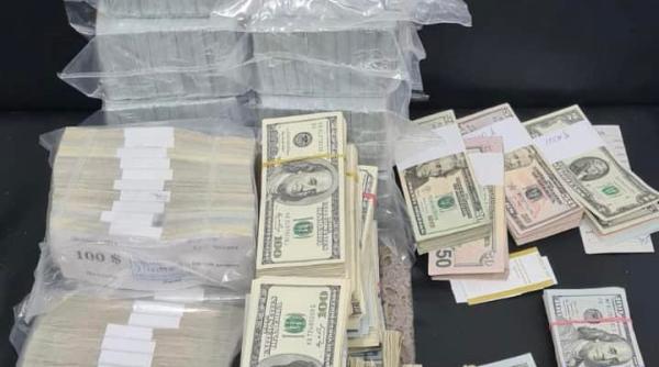 1,6 milioane de dolari, găsiţi în bagajele unei familii din Ucraina care voia să intre în România