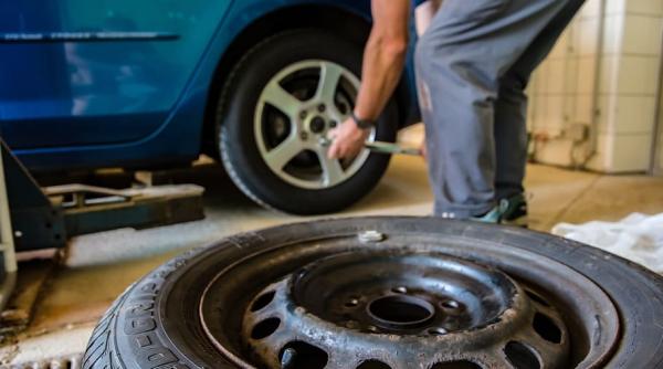 CAUCIUCURI de vară. Tot ce trebuie să știi. Există riscuri 