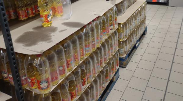 Alimentele de bază, vândute cu RAŢIA. Mesajul zilei într-un supermarket, după isteria uleiului