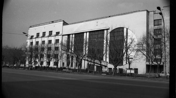 Războiul a golit rafturile magazinelor din Rusia