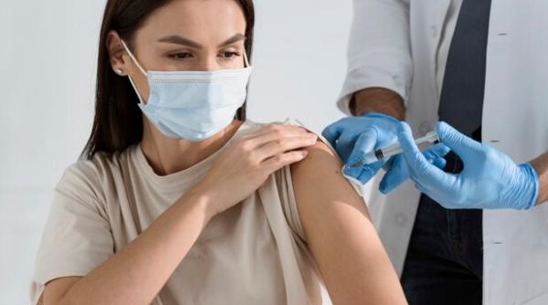 Marea Britanie propune a patra doză de vaccin anti-COVID persoanelor vulnerabile