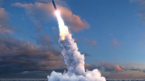 Polonia, dispusă să găzduiască ARME NUCLEARE pe teritoriul ei