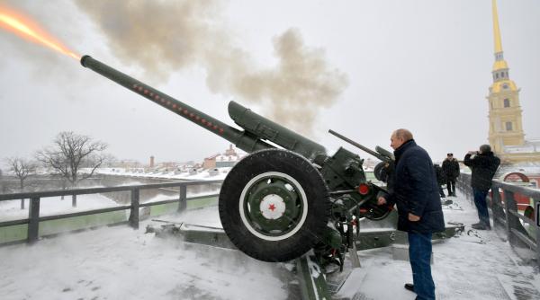 Putin ar putea folosi arme nucleare de mici dimensiuni