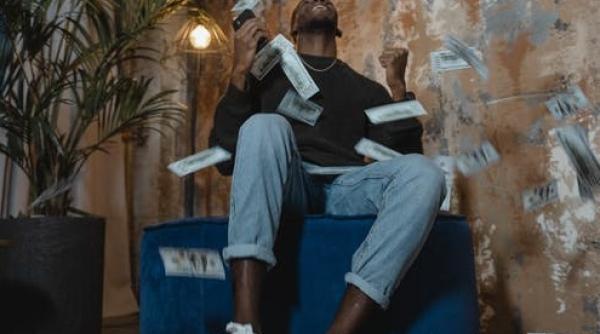 A câştigat la loto, dar nu poate să îşi revendice premiul. Care este motivul