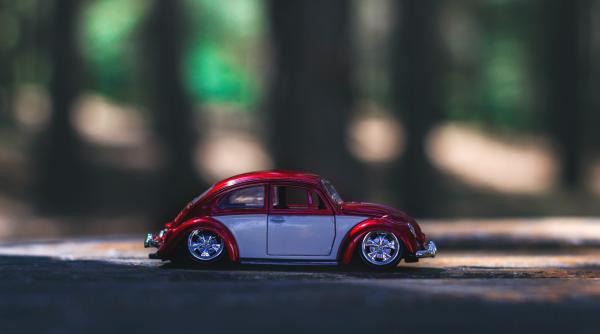 Autovehiculele şi jucăriile, cele mai PERICULOASE produse nealimentare notificate în UE