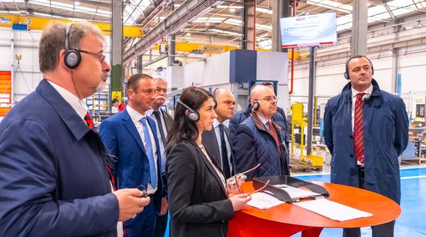 Cel mai mare producător de utilaje agricole din România, vizitat de ambasadorul Italiei la București