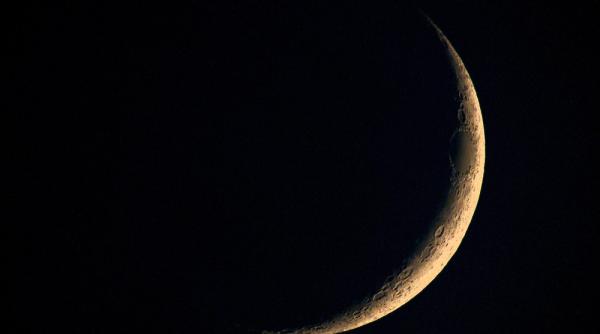 Luna NEAGRĂ,  fenomen astronomic rar, are loc în această noapte