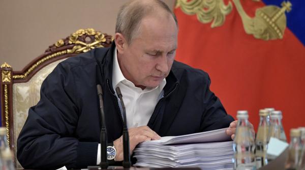 Bloomberg: Putin devine mai disperat, Occidentul ar trebui să îşi amintească de Pearl Harbor