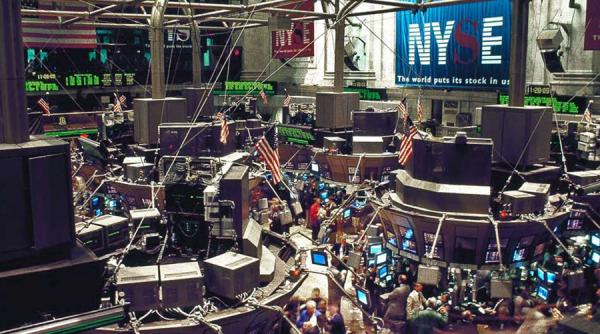 Bursa de la New York s-a prăbușit. Decizia Fed, efect de scurtă durată