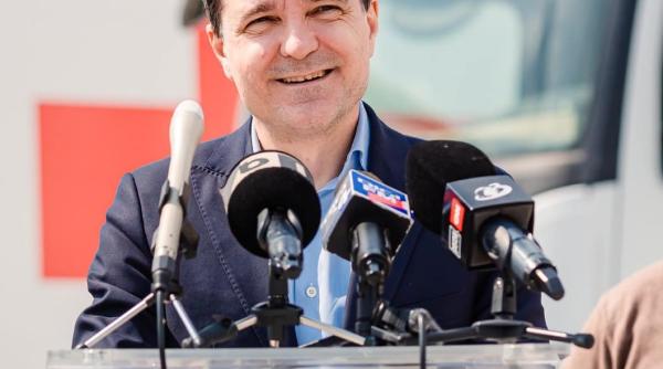 Nicuşor Dan face 3,3 km de pistă de biciclete. Pentru cei care merg cu maşina, nicio veste