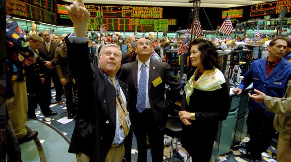 Traderii de petrol așteaptă îngroziți ziua de 15 mai