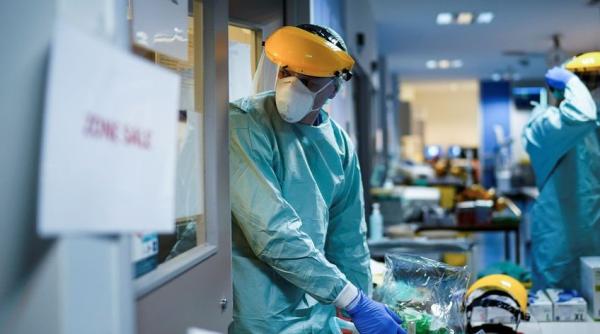 Sporuri de până la 85% pentru angajații din spitale care îngrijesc pacienți cu COVID