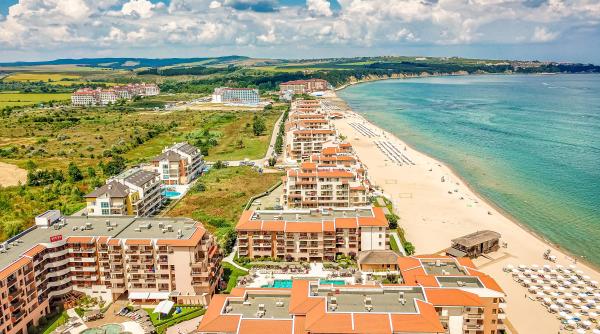 Bulgaria mută refugiaţii cazaţi în hotelurile de pe litoral, ca să le facă loc turiştilor