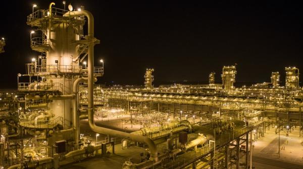 Prețul petrolului, supraevaluat cu 50 de dolari/baril. OPEC a găsit înlocuitor pentru Rusia