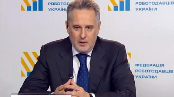 Aflat în vizorul SUA, un oligarh vrea să-și spele păcatele în Ucraina