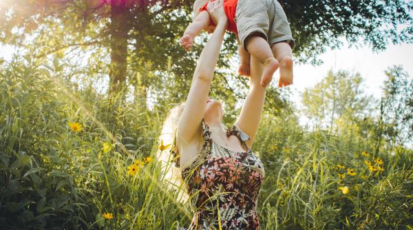 Modificare privind pensia, pentru persoanele care au primit indemnizaţie pentru creşterea copilului - Lege ADOPTATĂ de Senat