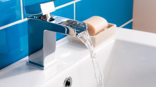 Patru zile fără apă caldă în blocuri din Sectorul 3. Două spitale, afectate