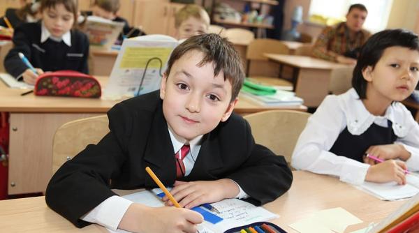 Vouchere pentru elevi cu valoare variabilă și destinație precisă 