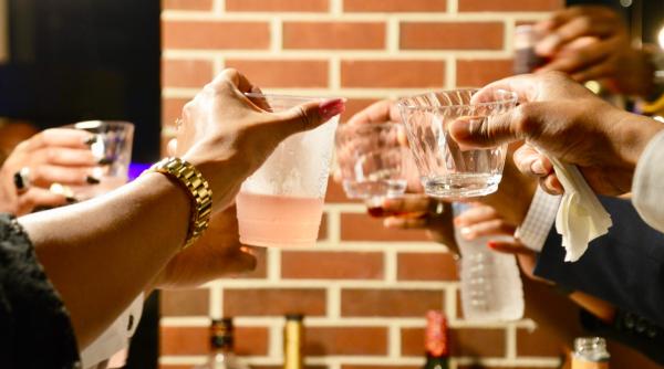 Producătorii de băuturi spirtoase, îngrijorați de măsurile anunțate de Guvern