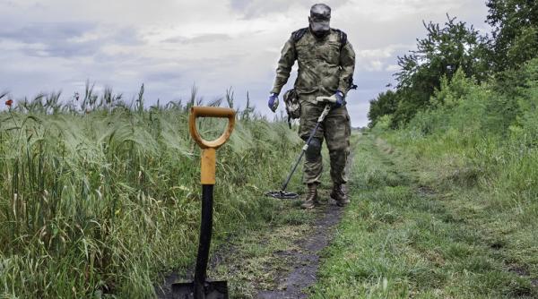Strângerea recoltei în Ucraina începe cu deminarea lanurilor VIDEO