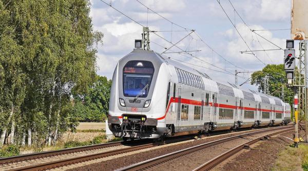 Încasări record pentru Deutche Bahn. Abonamentele universale de 9 €, un succes
