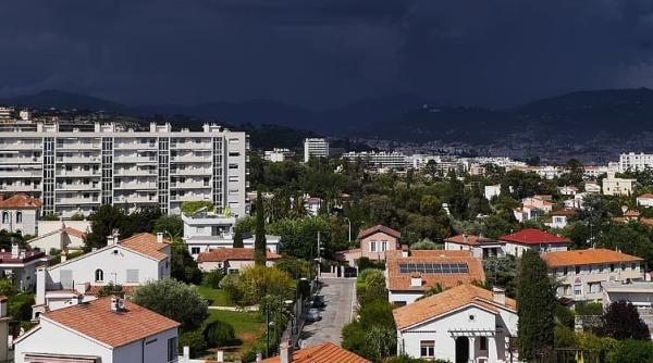 Avertizare ANM: Vin VIJELIILE, vine potopul! Coduri galben și portocaliu