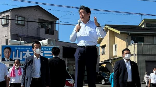 UPDATE: Fostul premier japonez Shinzo Abe, a decedat