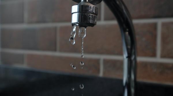 Şeful Termoenergetica: 35% dintre blocurile din Capitală nu au apă caldă