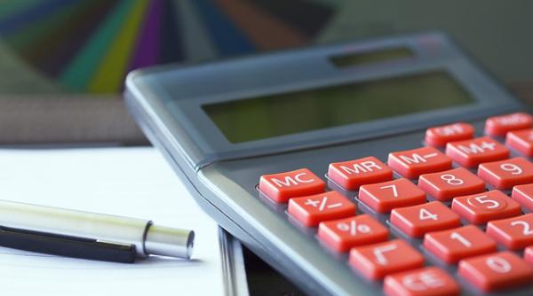 Ratele la Prima Casă, mai scumpe și cu 75%. Broker, sfat pentru a scădea ratele cu până la 25%. Nu e vorba despre trecerea la IRCC