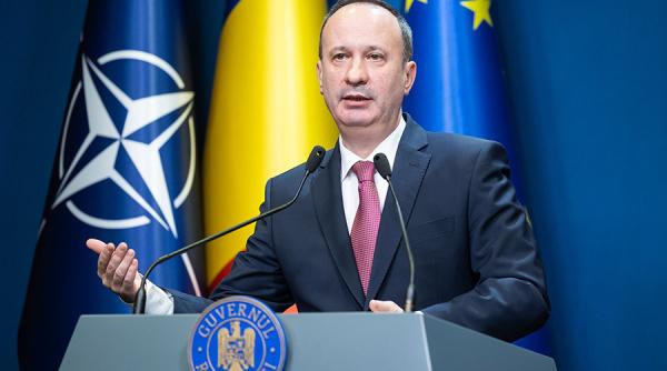 Adrian Câciu, acuzat că manipulează cifrele privind deficitul: "Cam aşa a intrat Grecia în probleme"