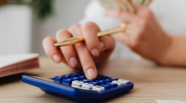 Rectificare bugetară: Ministerele care primesc mai mulți bani 