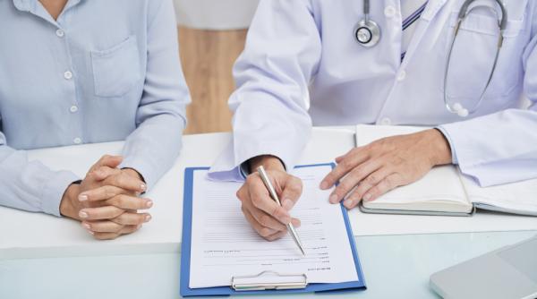 Coasigurat. Pe cine poți lua în întreținere și cum