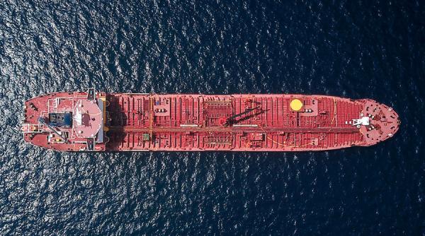 O întreagă flotă de nave încărcate cu motorină vine spre Europa