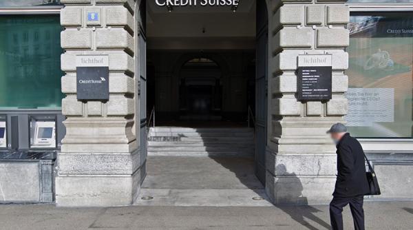 Credit Suisse se pregătește să taie în carne vie. Bancherii tremură