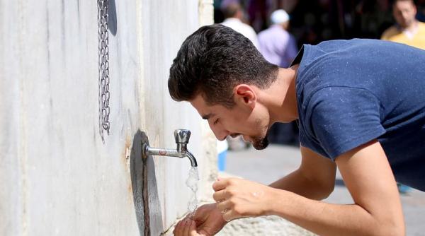 Marea Britanie se pregăteşte pentru utilizarea apei de canalizare reciclate ca apă potabilă pentru a combate seceta