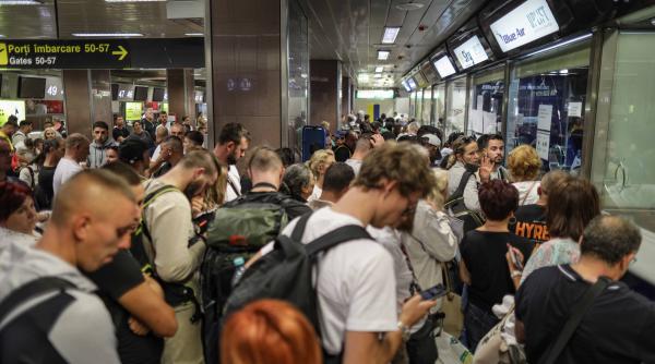 MAT: Călătorii care au achiziţionat bilete de la Blue Air pot recupera banii şi compensaţiile aferente