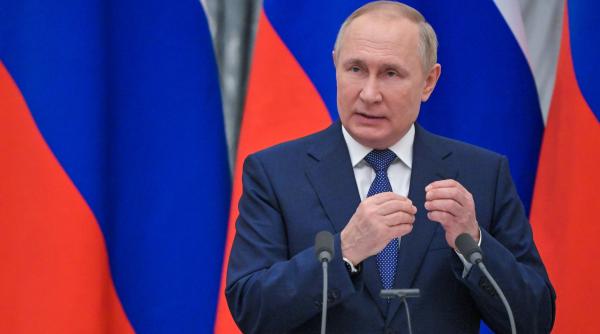 Consiliul municipal din Sankt Petersburg cere deputaților Dumei de Stat să-l acuze pe Putin de înaltă trădare