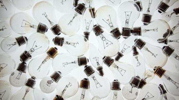 Guvernul ar putea introduce programul ”rabla pentru becuri”