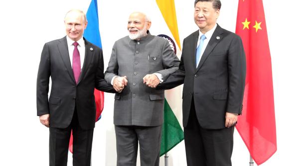 China si India, presate să-l convingă pe Putin să nu folosească arme nucleare
