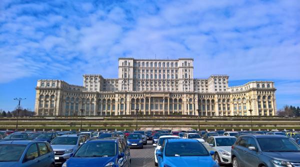 Avem factura de energie electrică a Palatului Parlamentului. Cât curent consumă Casa Poporului şi care sunt planurile de economisire