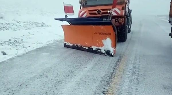 Viscol pe Transalpina. Drumarii intervin - VIDEO. Prognoză meteo