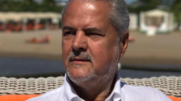 Adrian Năstase şi-a recuperat în instanţă pensia specială de parlamentar